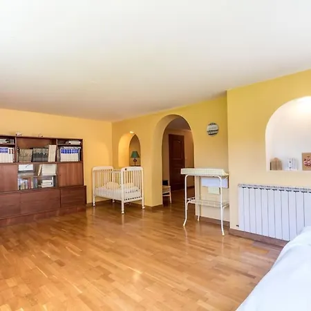 Appartement , ,250m Du Miramar,